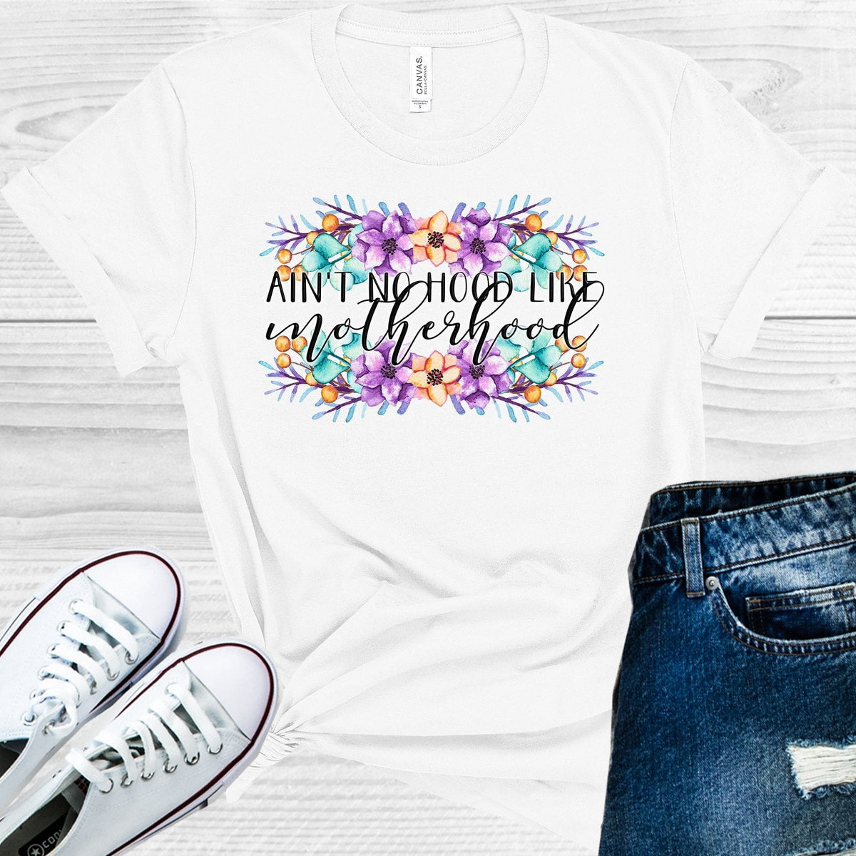 Ain't No Hood Like Motherhood Graphic Tee product image 1
